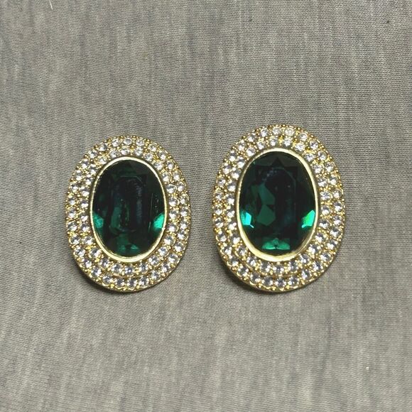 Vintage Green Glass & Rhinestone Goldtone Clip On Statement Earrings - Picture 1 of 5